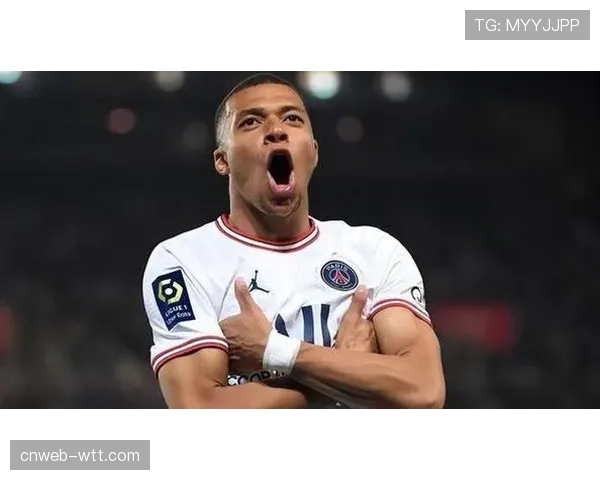 巴黎圣日耳曼5-0大胜特鲁瓦，姆巴佩上演帽子戏法